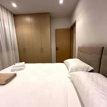 Rvg Penthouse With Pool In 아파트