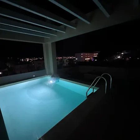 Rvg Penthouse With Pool In 아파트 *