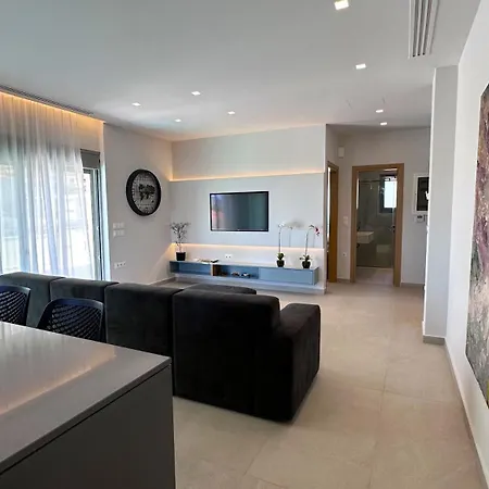 Rvg Penthouse With Pool In Apartment