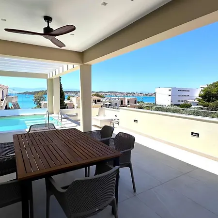 Apartment Rvg Penthouse With Pool In *